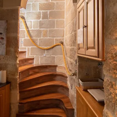 The Boat House * Birżebbuġa